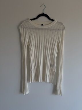 H&M Cream Ribbed Knit Sweater | Flared Sleeve Top | Fitted | Small